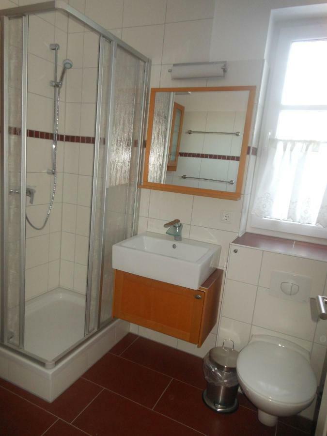 Fewo 2 Ferienwohnung Waren Mueritz - Haus Buchen Am Tiefwarensee - 2 Zi المظهر الخارجي الصورة
